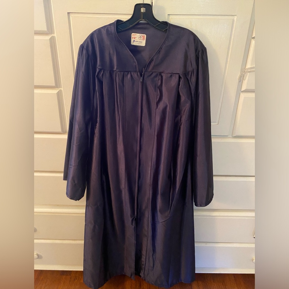 Graduation gown Navy 5’7” by Herff Jones